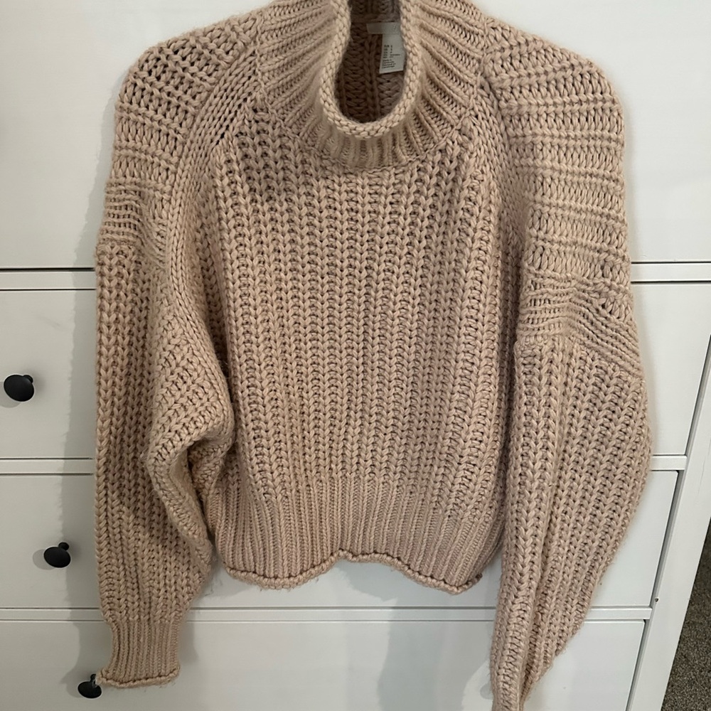 H&M Beige Knit Turtleneck Sweater
